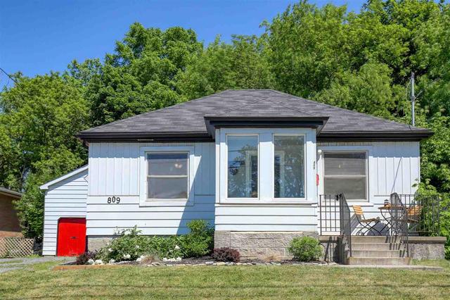 809 Portsmouth Avenue, House detached with 3 bedrooms, 2 bathrooms and 4 parking in Kingston ON | Image 2