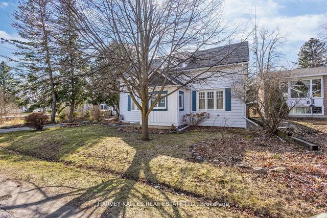 2 Alice St, House detached with 3 bedrooms, 2 bathrooms and 3 parking in East Gwillimbury ON | Image 17
