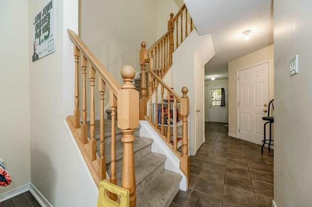 49 - 1055 Gordon St, House attached with 5 bedrooms, 3 bathrooms and 2 parking in Guelph ON | Image 10