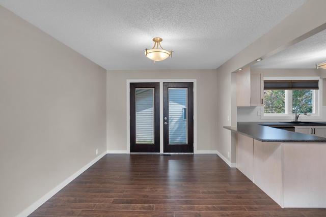 32 Mckenna Road Se, House detached with 3 bedrooms, 2 bathrooms and 4 parking in Calgary AB | Image 8