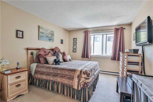 02 - 1008 Falgarwood Dr, Condo with 3 bedrooms, 1 bathrooms and 1 parking in Oakville ON | Image 13