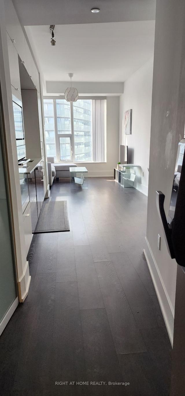 3712 - 10 York St, Condo with 1 bedrooms, 1 bathrooms and 0 parking in Toronto ON | Image 12