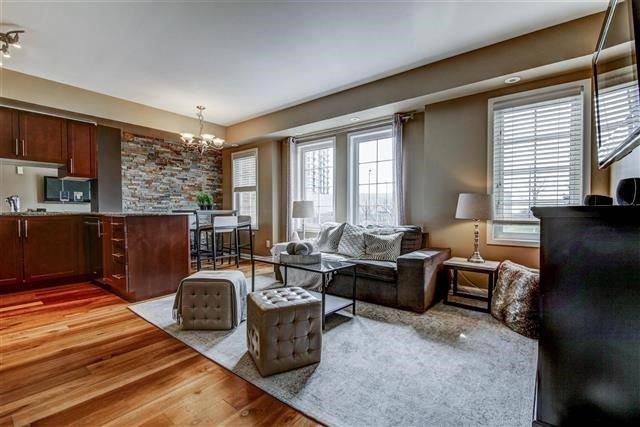 Th 36 - 93 The Queensway Ave, Townhouse with 2 bedrooms, 2 bathrooms and 1 parking in Toronto ON | Image 4
