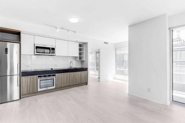 605 - 68 Shuter St, Condo with 2 bedrooms, 2 bathrooms and 1 parking in Toronto ON | Image 8