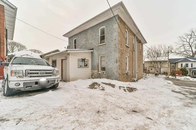 88 Queen St W, House detached with 8 bedrooms, 4 bathrooms and 4 parking in Cambridge ON | Image 16