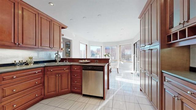 40 Atlantic Ave, House detached with 4 bedrooms, 5 bathrooms and 13 parking in Markham ON | Image 2
