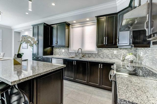 81 Barletta Dr, House detached with 4 bedrooms, 5 bathrooms and 7 parking in Vaughan ON | Image 4