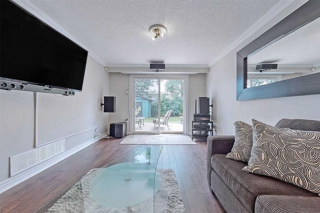 2504 Glamworth Cres, House semidetached with 4 bedrooms, 2 bathrooms and 3 parking in Mississauga ON | Image 10