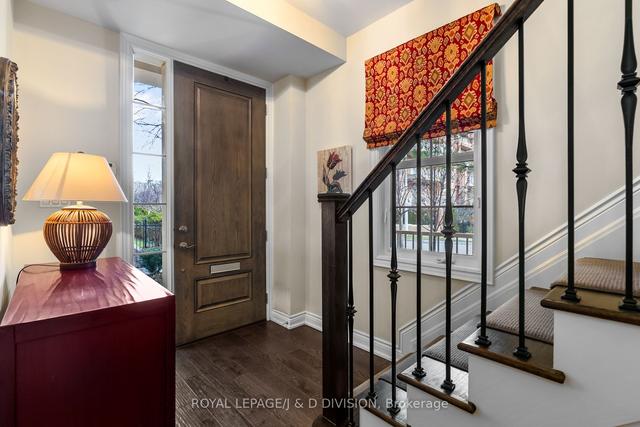 1 - 10 Burkebrook Pl, Townhouse with 2 bedrooms, 4 bathrooms and 2 parking in Toronto ON | Image 12