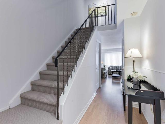 92 Knightsbridge Way, Townhouse with 3 bedrooms, 2 bathrooms and 2 parking in Markham ON | Image 15