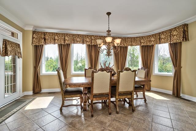 2320 Gamble Rd, House detached with 4 bedrooms, 5 bathrooms and 4 parking in Oakville ON | Image 3