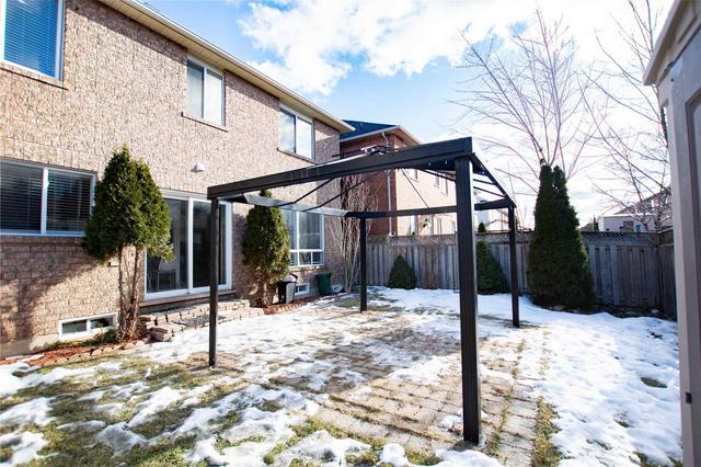 674 Irving Terr, House detached with 3 bedrooms, 3 bathrooms and 2 parking in Milton ON | Image 35