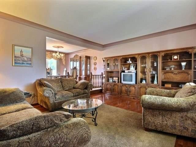 2860 Langlois Crt, House detached with 4 bedrooms, 4 bathrooms and 4 parking in Windsor ON | Image 6