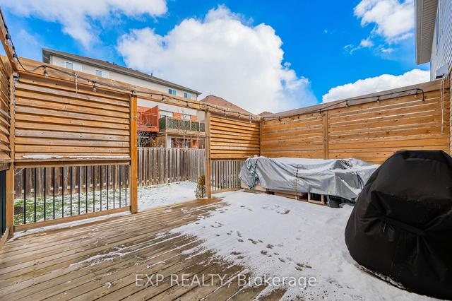 25 Oakes Cres, House semidetached with 3 bedrooms, 3 bathrooms and 3 parking in Guelph ON | Image 30