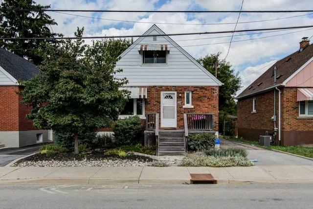 607 Queensdale Ave E, House detached with 3 bedrooms, 1 bathrooms and 2 parking in Hamilton ON | Image 12