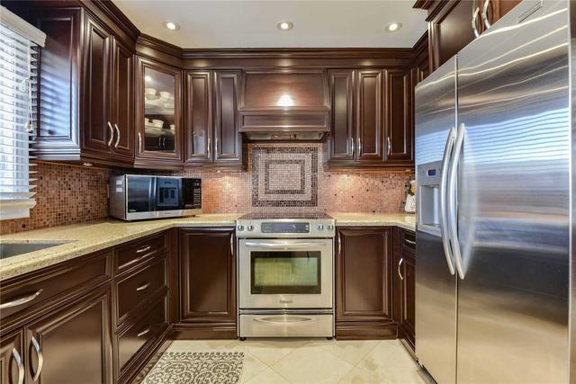 97 Dante Cres, House detached with 4 bedrooms, 4 bathrooms and 6 parking in Vaughan ON | Image 3