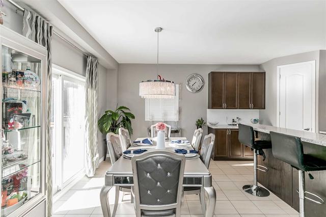 1297 Leslie Dr, House detached with 4 bedrooms, 4 bathrooms and 4 parking in Innisfil ON | Image 2