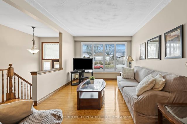 104 Howard Ave, House detached with 4 bedrooms, 2 bathrooms and 4 parking in Hamilton ON | Image 36