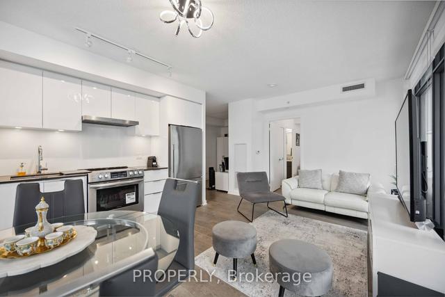 1105 - 25 Richmond St E, Condo with 2 bedrooms, 2 bathrooms and 0 parking in Toronto ON | Image 10