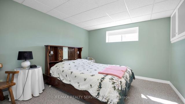 4 Eastwood Crt, House detached with 3 bedrooms, 2 bathrooms and 5 parking in Brampton ON | Image 24