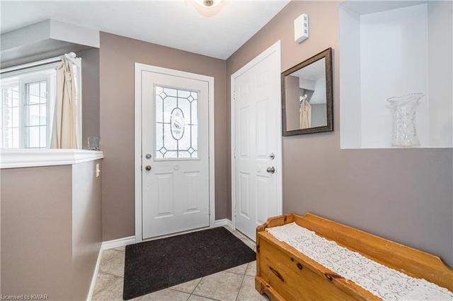 512 Amelia Court, House detached with 4 bedrooms, 2 bathrooms and 5 parking in Kitchener ON | Image 6