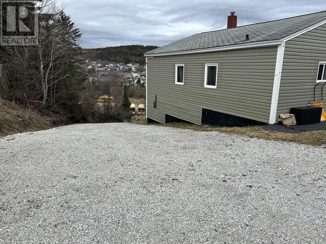21 Gilbert Street, House detached with 3 bedrooms, 1 bathrooms and null parking in Corner Brook NL | Image 3