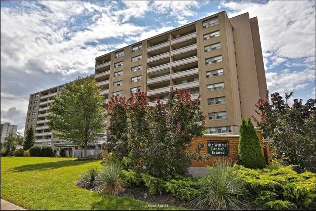 17 - 15 Albright Rd, Condo with 3 bedrooms, 2 bathrooms and 1 parking in Hamilton ON | Card Image