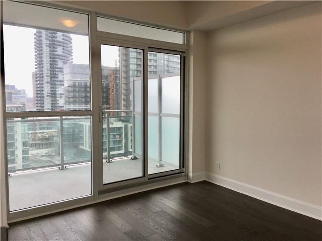 1004 - 2175 Lake Shore Blvd W, Condo with 1 bedrooms, 1 bathrooms and 1 parking in Toronto ON | Image 8