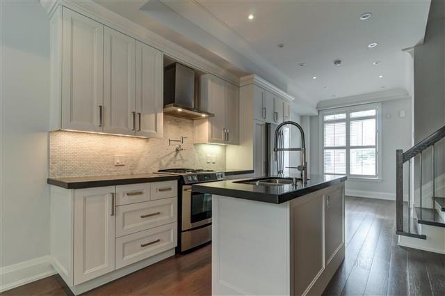 1040 Avenue Rd, Townhouse with 3 bedrooms, 3 bathrooms and 2 parking in Toronto ON | Image 3