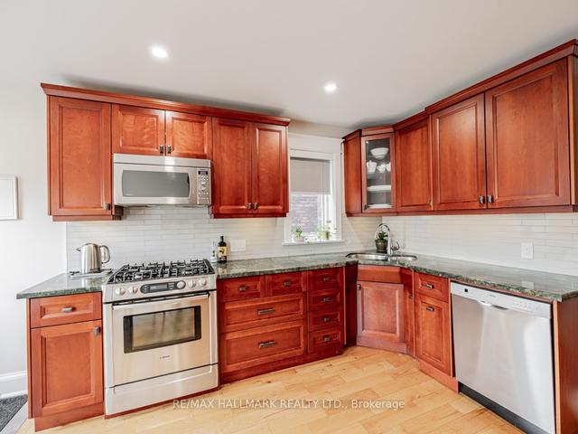 185 Emerson Ave, House detached with 3 bedrooms, 3 bathrooms and 2 parking in Toronto ON | Image 2