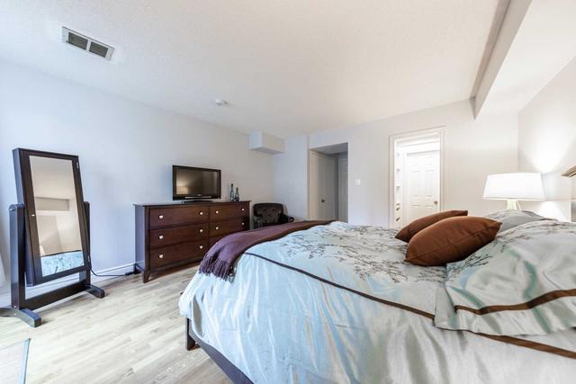 893a Adelaide St W, Townhouse with 2 bedrooms, 3 bathrooms and 1 parking in Toronto ON | Image 13