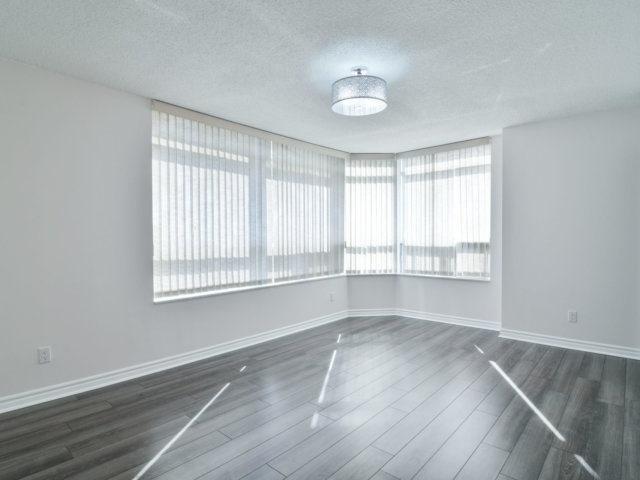 2103 - 35 Kingsbridge Garden Circ, Condo with 3 bedrooms, 2 bathrooms and 1 parking in Mississauga ON | Image 13