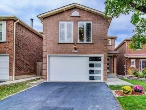 Upper - 3017 Olympus Mews, House detached with 3 bedrooms, 3 bathrooms and 2 parking in Mississauga ON | Image 1