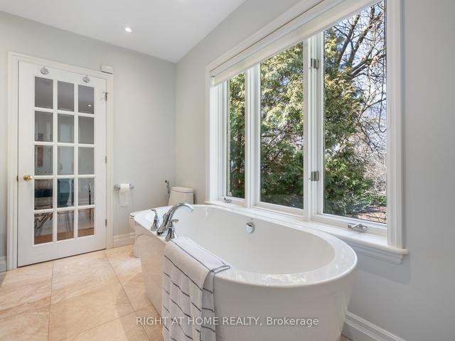 1 The Kingsway, House detached with 6 bedrooms, 4 bathrooms and 7 parking in Toronto ON | Image 15