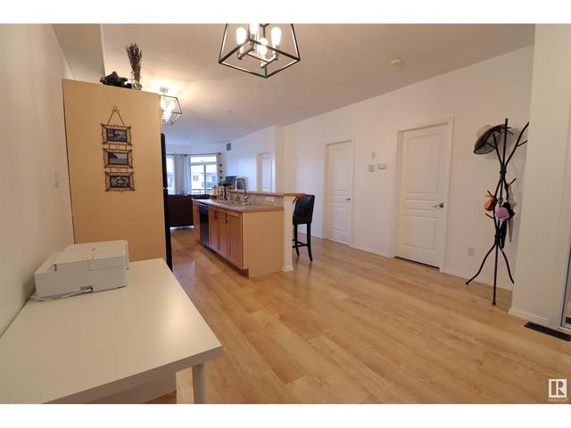 307 - 11933 106 Av Nw, Condo with 2 bedrooms, 1 bathrooms and null parking in Edmonton AB | Image 4