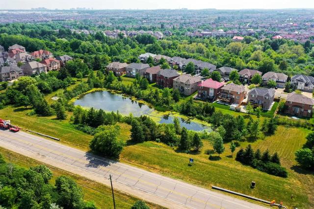 13 Cynthia Cres, House detached with 4 bedrooms, 5 bathrooms and 34 parking in Brampton ON | Image 11