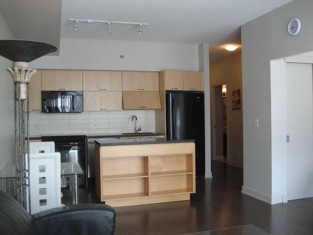727 - 21 Nelson St, Condo with 1 bedrooms, 1 bathrooms and null parking in Toronto ON | Image 5