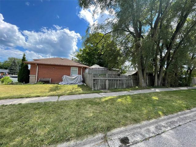 1330 Tyrrell Rd, House detached with 3 bedrooms, 1 bathrooms and 4 parking in Burlington ON | Image 8