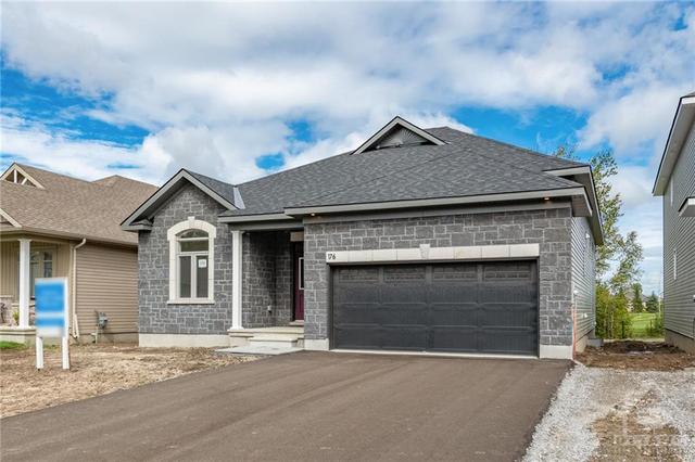 176 Blackhorse Drive, House detached with 3 bedrooms, 2 bathrooms and 4 parking in North Grenville ON | Image 2