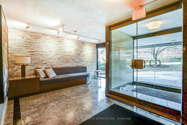 303 - 2545 Bloor St W, Condo with 2 bedrooms, 2 bathrooms and 2 parking in Toronto ON | Image 12