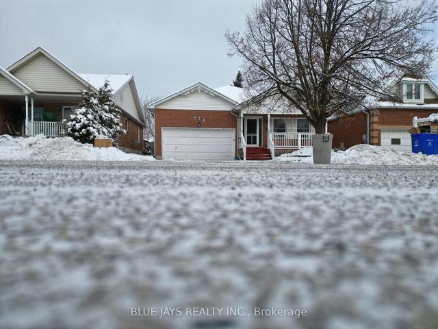 428 Olde Village Lane, House detached with 3 bedrooms, 2 bathrooms and 4 parking in Shelburne ON | Image 14