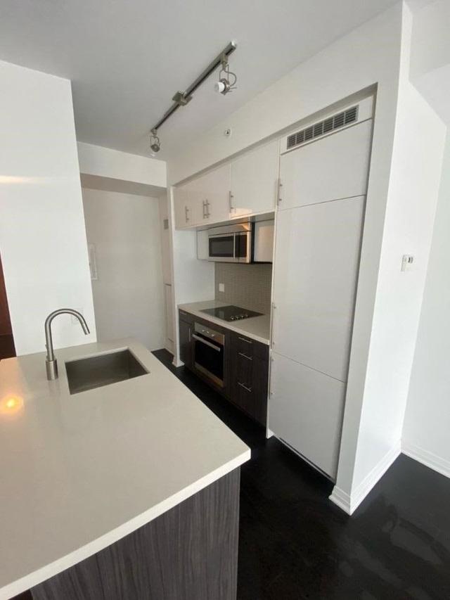 423 - 8 Mercer St, Condo with 0 bedrooms, 1 bathrooms and 0 parking in Toronto ON | Image 4