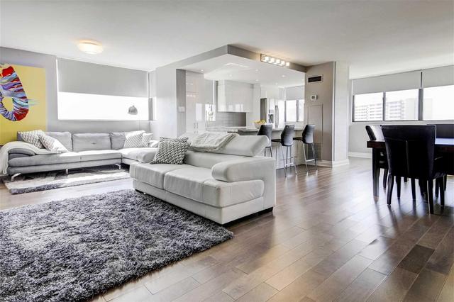 1003 - 133 Torresdale Ave, Condo with 3 bedrooms, 2 bathrooms and 1 parking in Toronto ON | Image 2