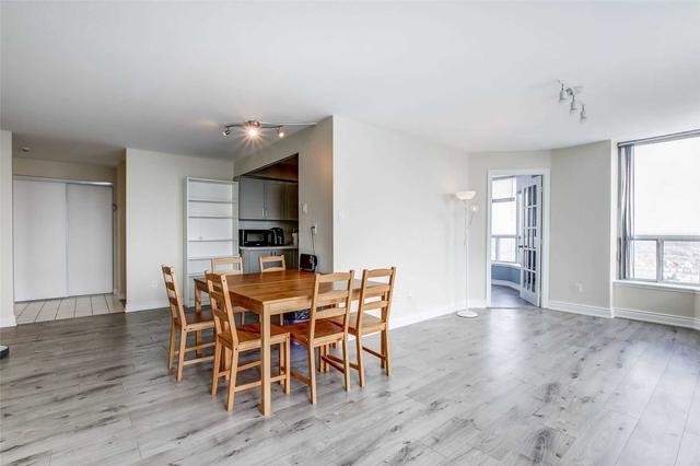 1802 - 410 Mclevin Ave, Condo with 2 bedrooms, 2 bathrooms and 1 parking in Toronto ON | Image 11