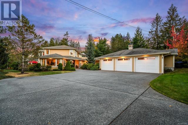 3218 Andres Rd, House detached with 5 bedrooms, 6 bathrooms and 6 parking in Nanaimo C BC | Image 2