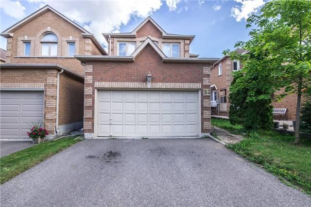 31 Clarion Cres, House attached with 4 bedrooms, 4 bathrooms and 2 parking in Markham ON | Image 2