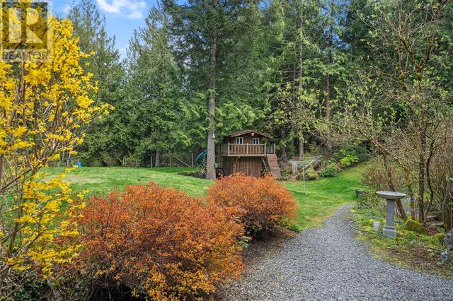 1698 Wooden Rd, House detached with 3 bedrooms, 3 bathrooms and 4 parking in Cowichan Valley B BC | Image 35