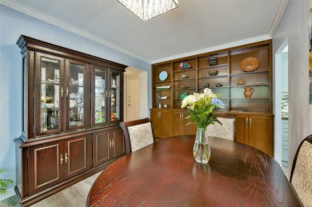 212 - 250 Scarlett Rd, Condo with 2 bedrooms, 2 bathrooms and 1 parking in Toronto ON | Image 26