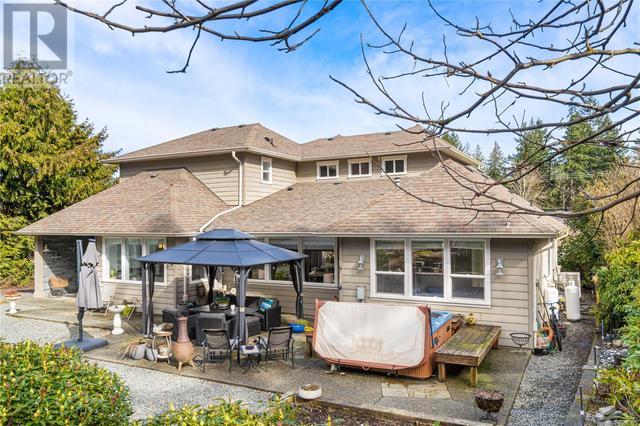 7739 Clark Dr, House detached with 4 bedrooms, 3 bathrooms and 3 parking in Lantzville BC | Image 43