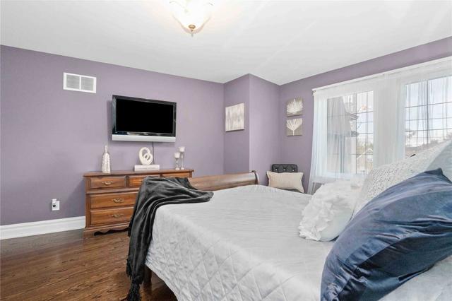 65 O'connor Dr, House detached with 3 bedrooms, 5 bathrooms and 3 parking in Toronto ON | Image 8